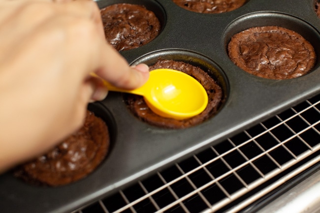 How to Make Brownie Cups from thelittlekitchen.net